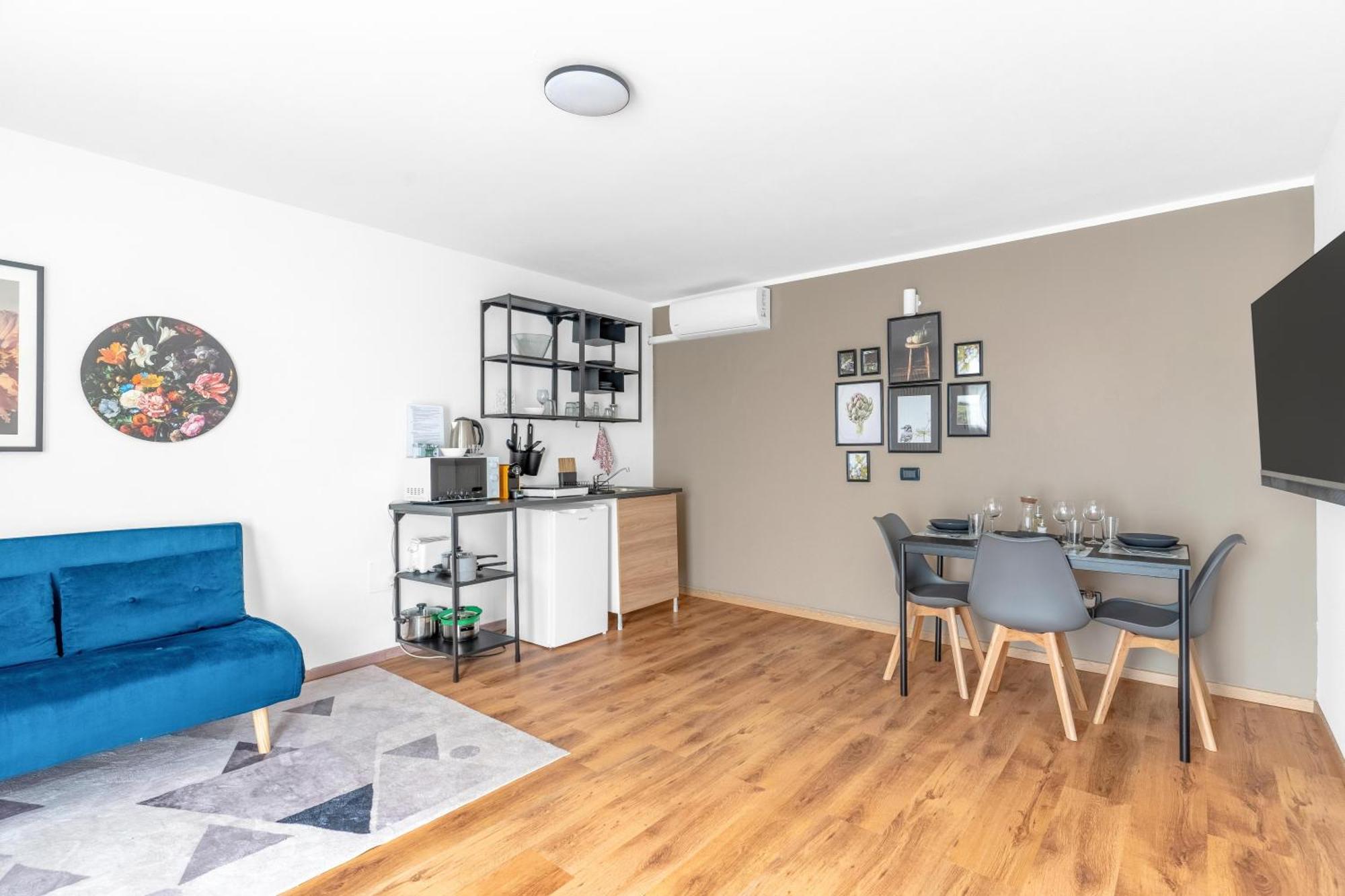 -Free Pool And Parking- Garda House Apartments Castelnuovo del Garda Exterior photo