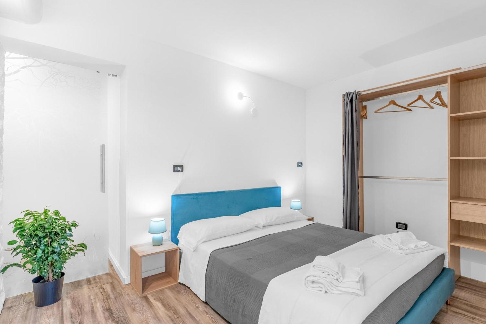 -Free Pool And Parking- Garda House Apartments Castelnuovo del Garda Exterior photo