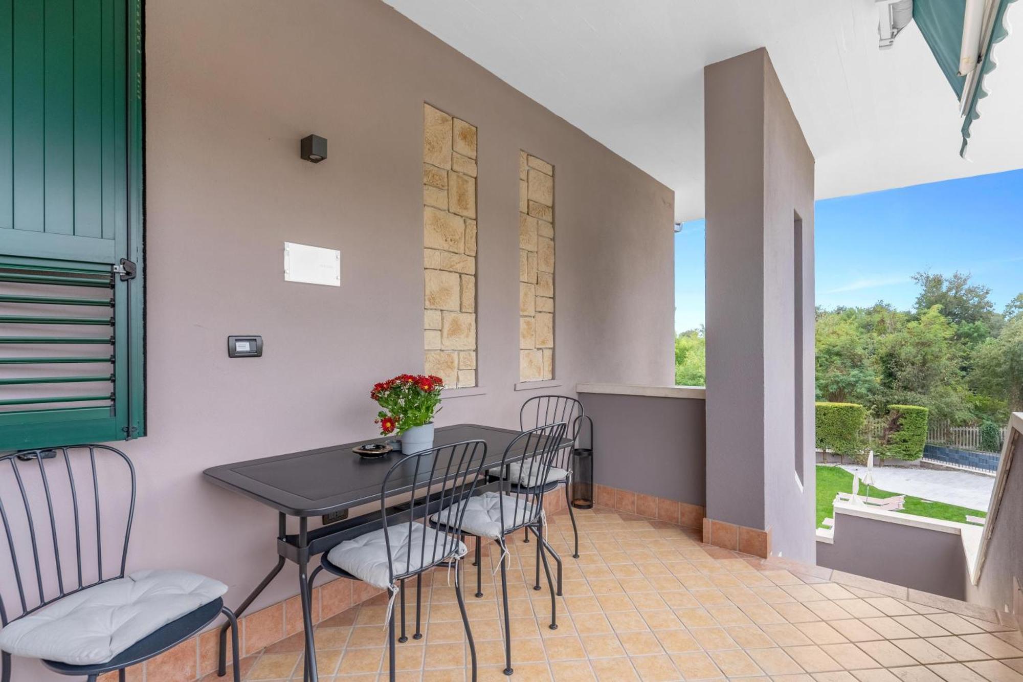 -Free Pool And Parking- Garda House Apartments Castelnuovo del Garda Exterior photo